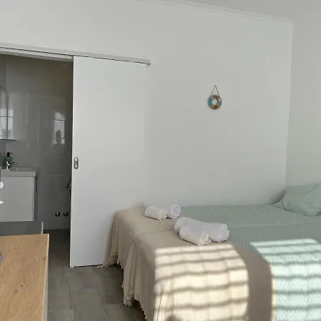 Xl & Xl Apartment *