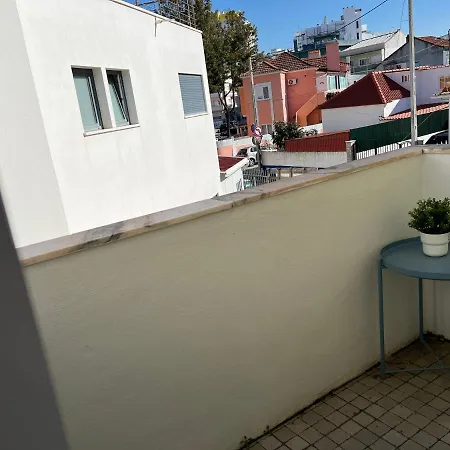 Xl & Xl Apartment