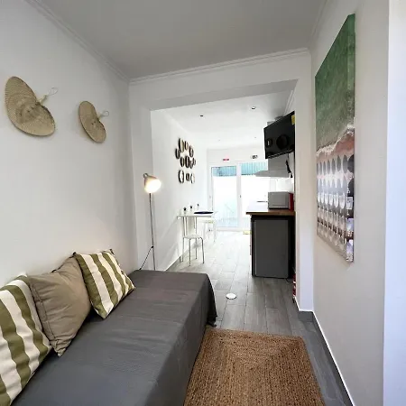 Xl & Xl Apartment *