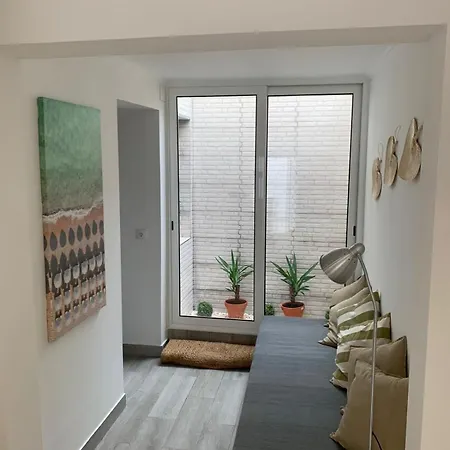 Xl & Xl Apartment