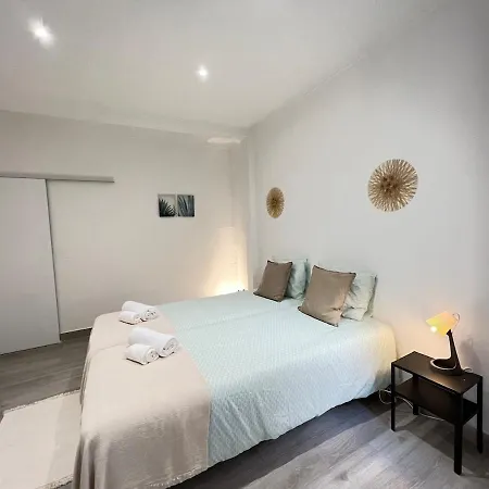 Xl & Xl Apartment *